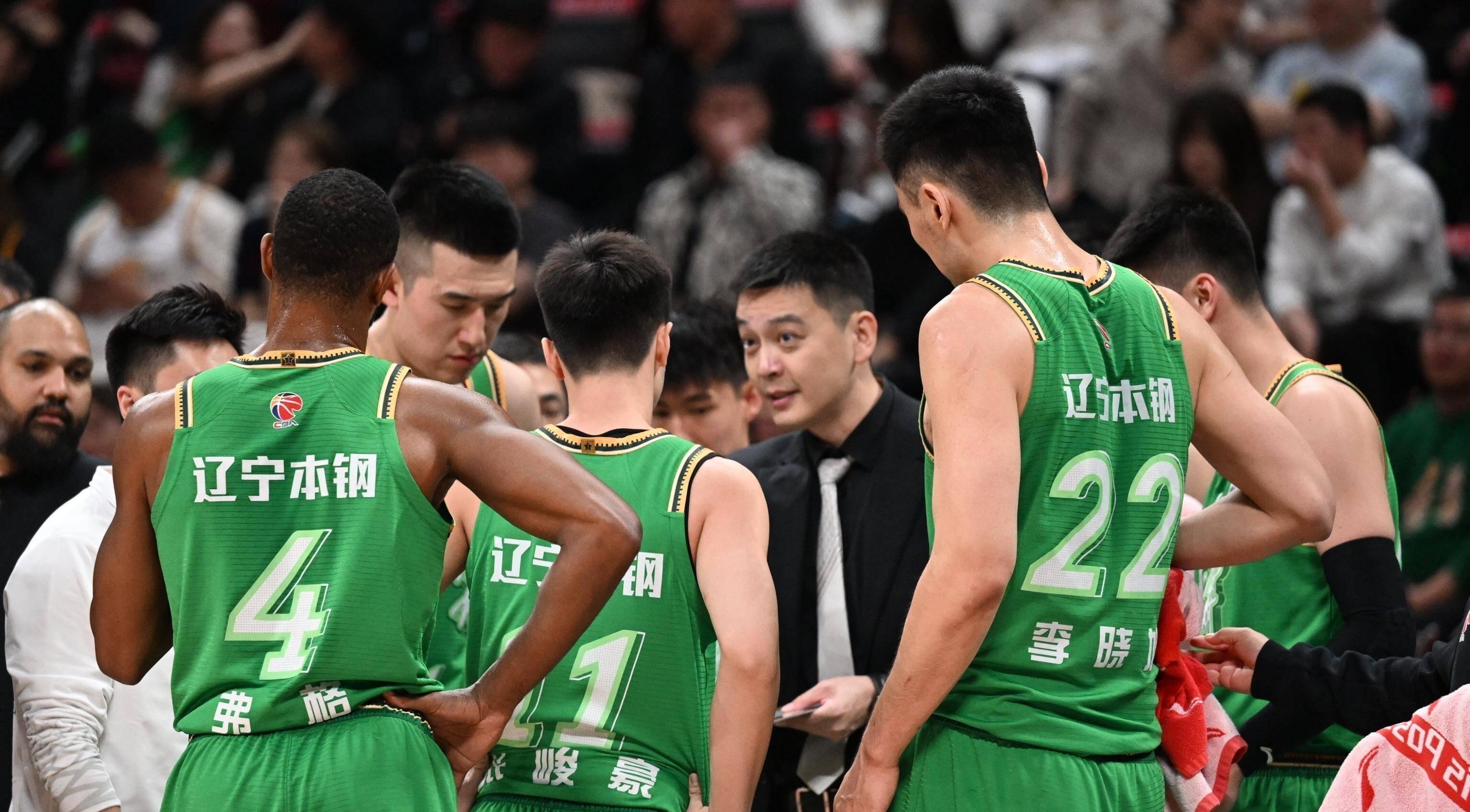 吉林队喜冲到西南,豪取三连胜继续引领榜首的简单介绍 吉林队喜冲到西南,豪取三连胜继续引领榜首的简单介绍